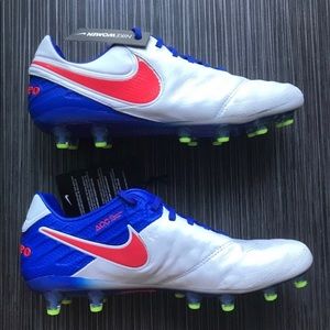 Women’s Nike Tiempo Legend VI 6 AG Soccer Cleats